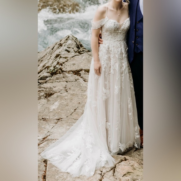 Stella York 7447 - Picture 14 of 14